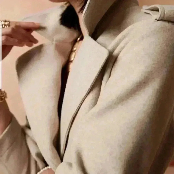 Banana Republic Belted Collar Jacket-Coat - Picture 3 of 16